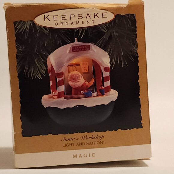 VINTAGE Hallmark Santa's Workshop Light and Motion Ornament 1993 - Picture 1 of 10